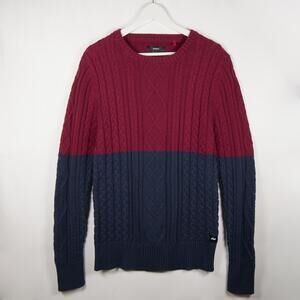 NEW BANKS peak sweater in red